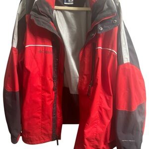 Columbia Men's Vibrant Red and Dark Gray Ski Jacket Size  L